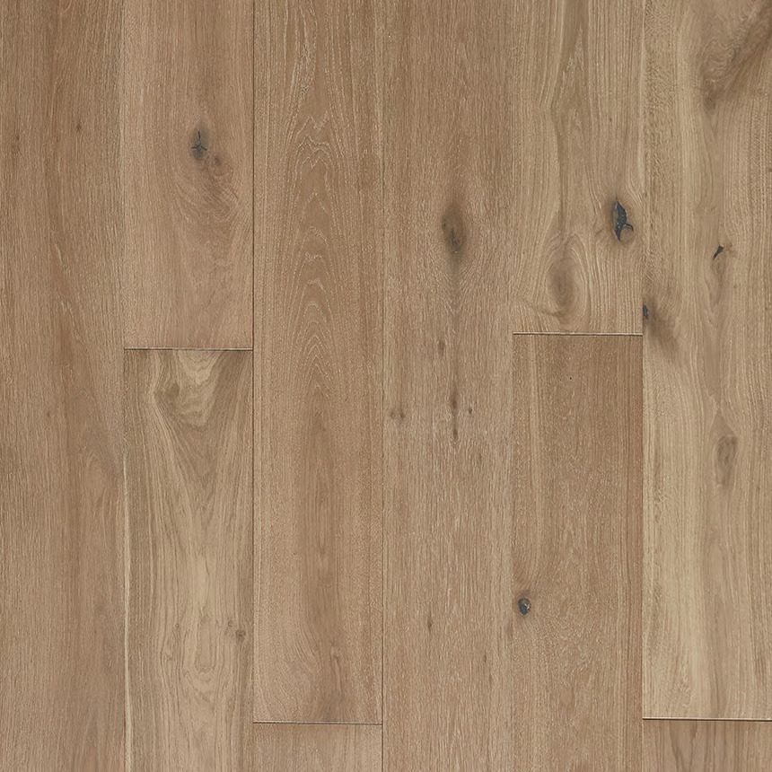 Natural oak wide plank as herringbone